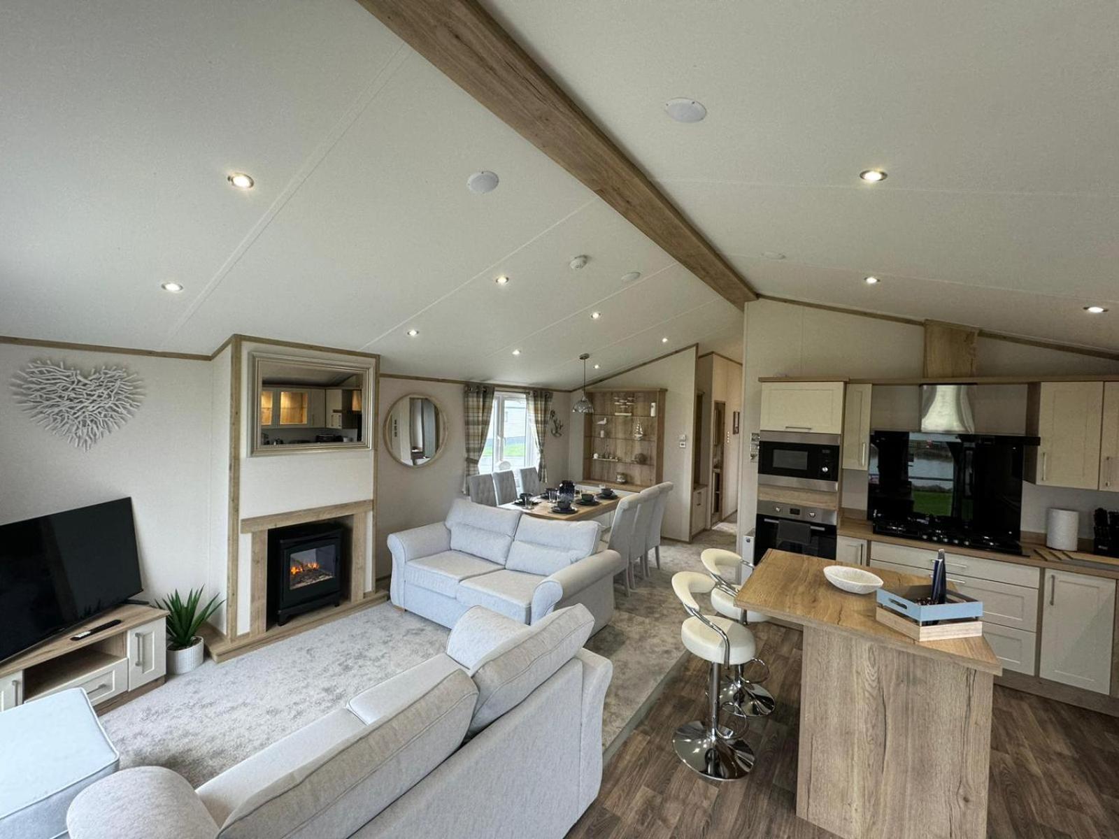 Golden Anchor - The Oakland Lodge - Coastal Caravan Breaks Chapel St. Leonards Exterior foto